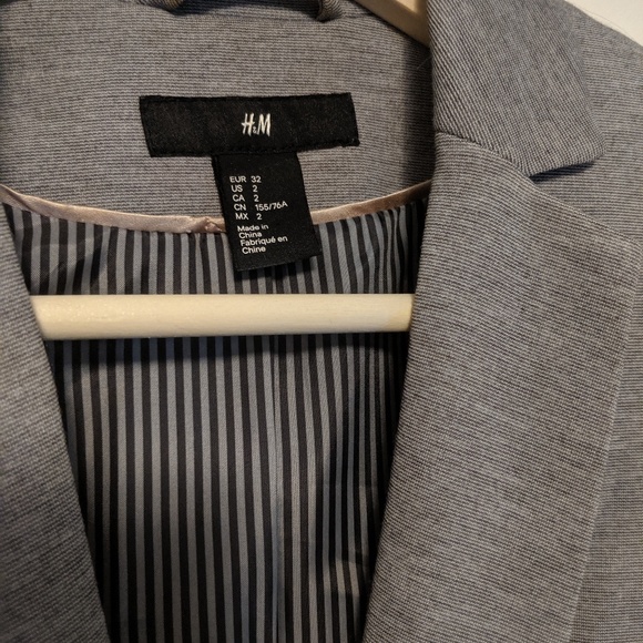 H&M Grey Blazer Size 2 - Picture 7 of 7